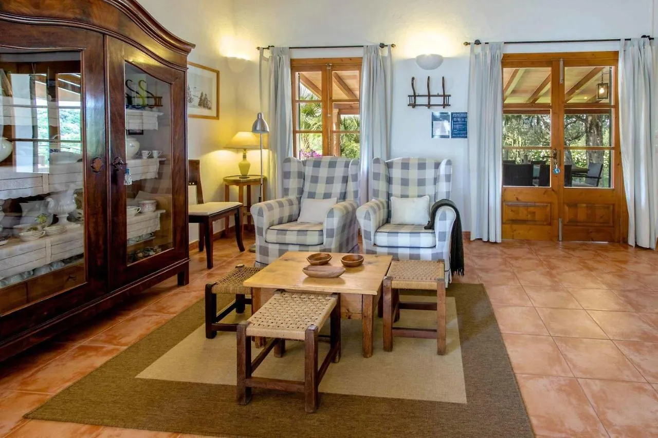 אלקודיה Villa Alzina 0*,  ספרד